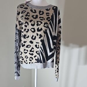 Chic Animal Print‎ Crew Neck Sweater